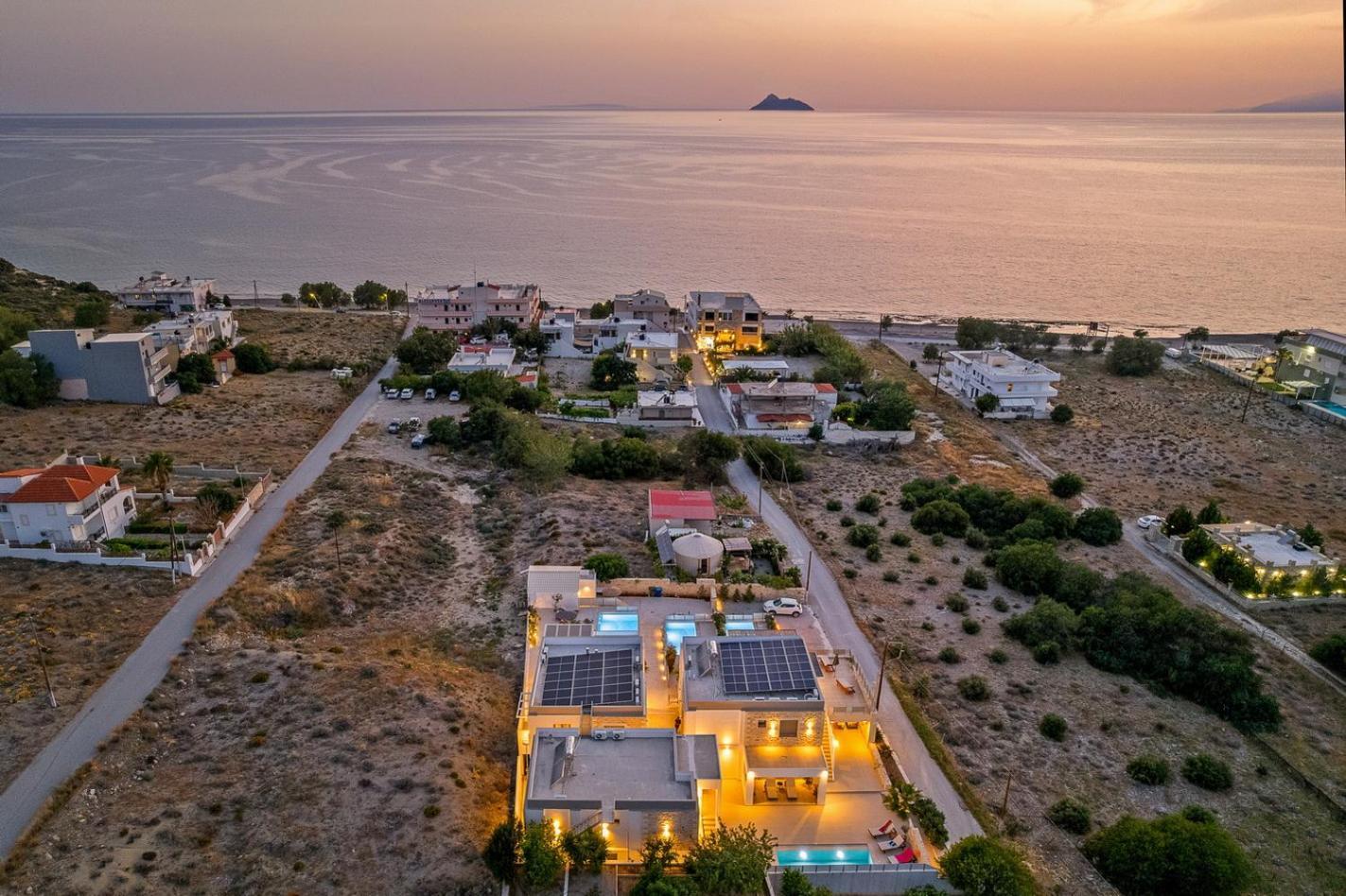 Ammokrinos Luxury Homes,150M From The Beach Kalamaki  Luaran gambar